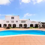Casa Clara 2 *
