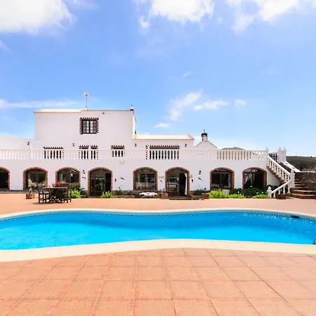 Casa Clara 2 *
