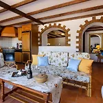 Casa Clara 2 *
